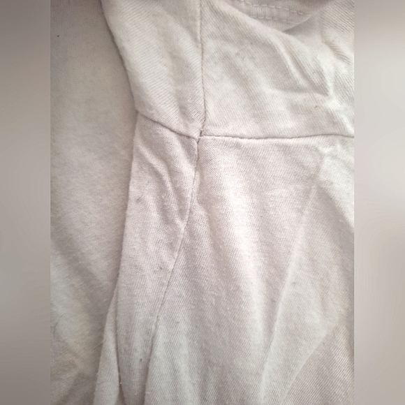 L White Tee - Picture 2 of 4